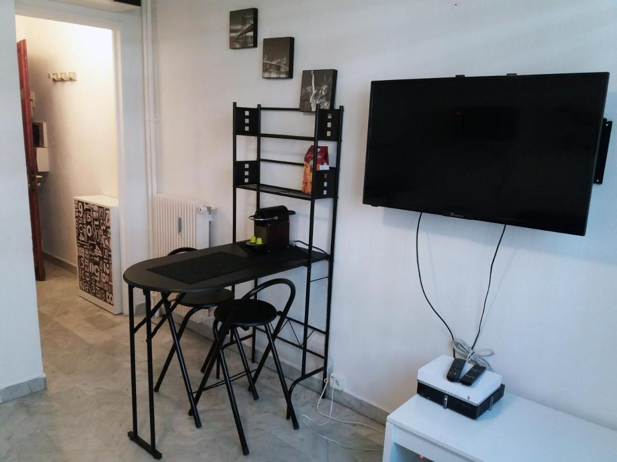 Apartamento Studio Bord De Mer Nice Ouest Exterior foto